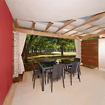 Apartments Amfora Plava Laguna 